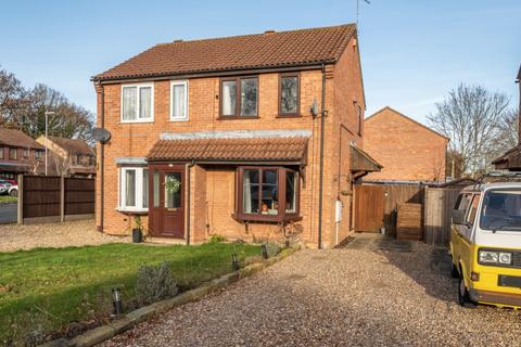 2 bedroom semi-detached house for sale