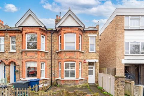 Darwin Road, Ealing 2 bed apartment for sale