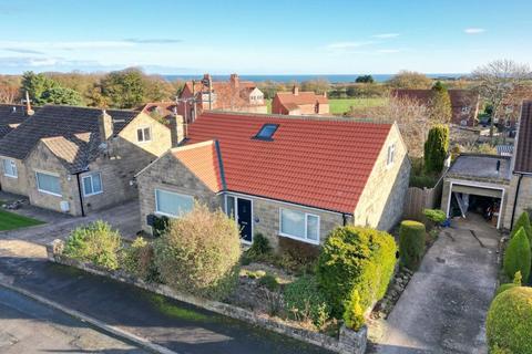 8 Kingston Garth, Fylingthorpe 3 bed detached bungalow for sale