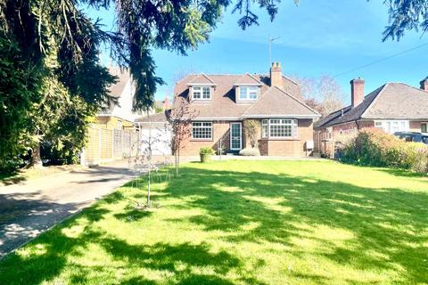 Brook Lane, Sawbridgeworth, CM21 3 bed detached house for sale