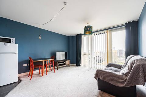28 Harston Walk, London E3 1 bed flat for sale
