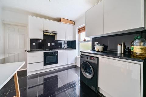 Slough,  Berkshire,  SL1 2 bed maisonette for sale