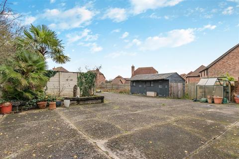 Headcorn Road, Sutton Valence, Maidstone 5 bed bungalow for sale