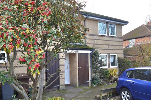 Boswells Drive, Chelmsford 2 bed maisonette for sale