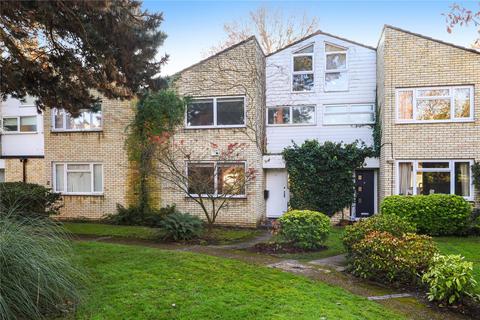 Oatlands Green, Weybridge, Surrey, KT13 4 bed terraced house for sale