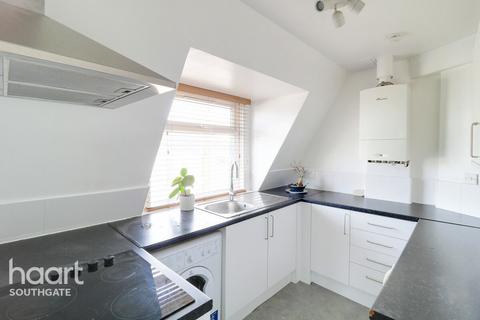 Warwick Road, Barnet 1 bed apartment for sale