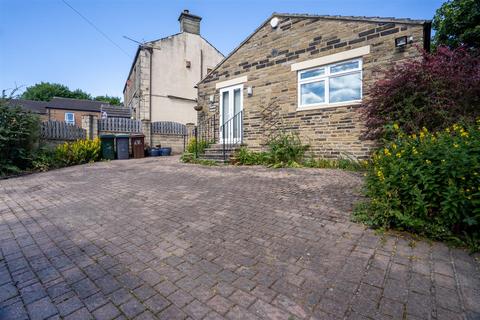 Brentford Road, Low Moor, Bradford 3 bed detached bungalow for sale