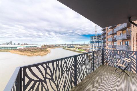 Cityview Point, London E14 2 bed apartment for sale