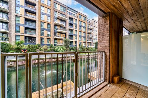 Park Street 2 bed apartment for sale