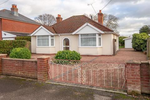Totton 2 bed detached bungalow for sale