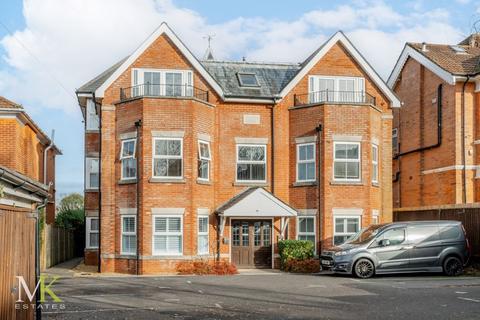 Southbourne Road, Bournemouth BH6 2 bed apartment for sale