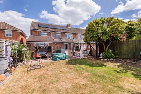 Jacob Close, Windsor SL4 5 bed semi
