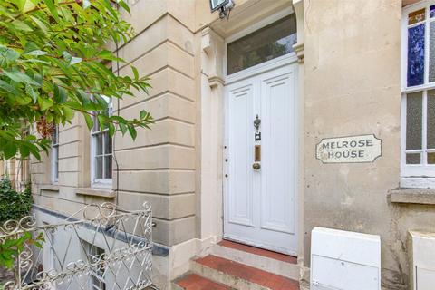 Melrose Place, Bristol BS8 3 bed apartment for sale