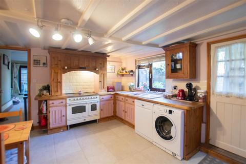 Linton Road, Horseheath CB21 2 bed cottage for sale