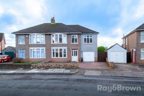 5 bedroom semi-detached house for sale