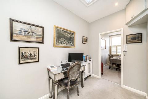 London SW10 1 bed apartment for sale