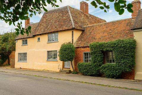 High Street, Bedford MK44 4 bed cottage for sale