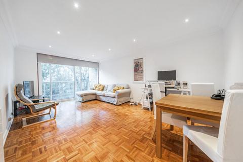 Cherrywood Drive, London 2 bed flat for sale