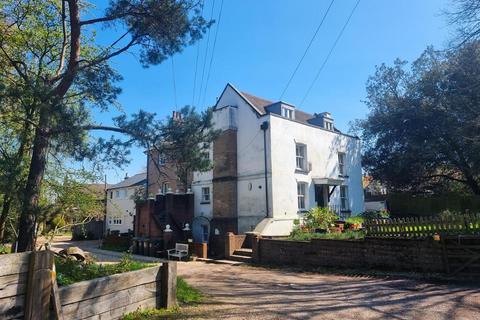 London Road, Wrotham Heath 3 bed apartment for sale