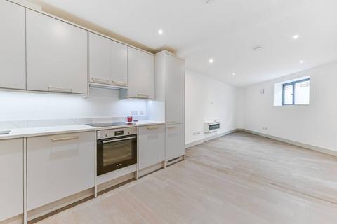 Norbury Crescent, Norbury, London, SW16 1 bed flat for sale