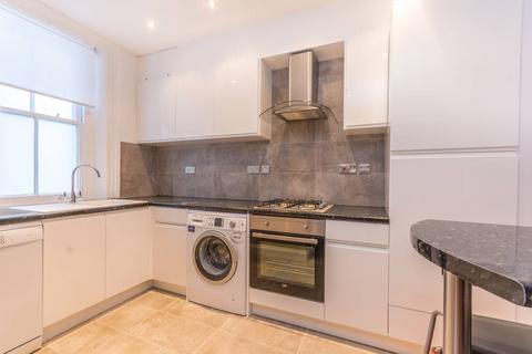 Oxford & Cambridge Mansions... 2 bed flat for sale