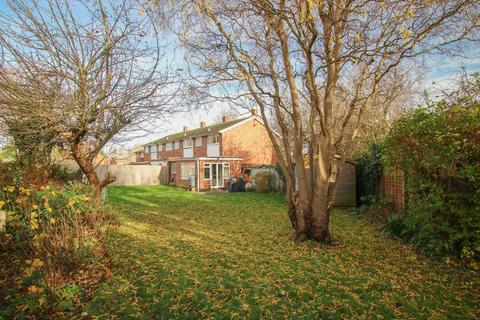 Emmbrook Gate, Wokingham, RG41 2 bed end of terrace house for sale