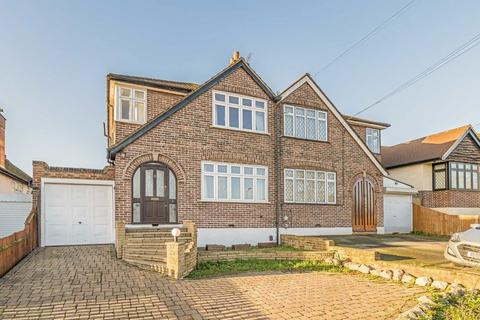 Southwood Drive, Surbiton KT5 3 bed semi