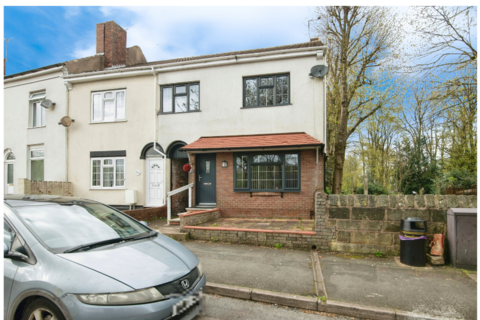 St Johns Road, Dudley DY2 3 bed end of terrace house for sale