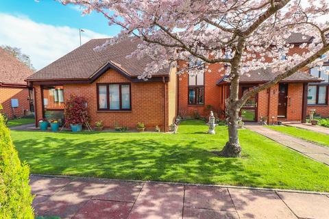 Glebe Farm Court, Up Hatherley 2 bed bungalow for sale