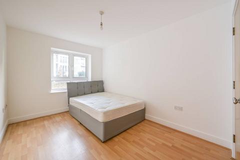 St Davids Square, Isle Of Dogs... 1 bed flat for sale