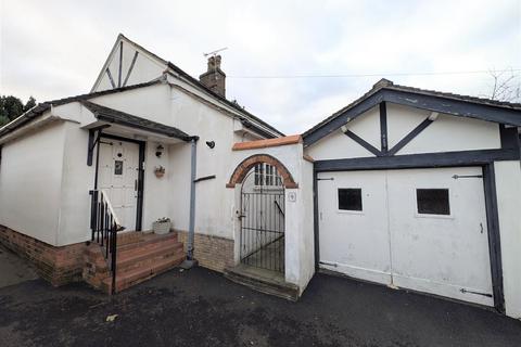 The Dingle, Haslington, Crewe 2 bed cottage for sale