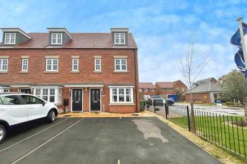 Brinsley Way, Bircotes 3 bed townhouse for sale