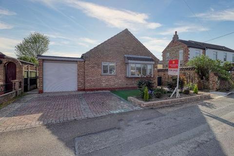 Cocketts Lane, Hibaldstow 2 bed detached bungalow for sale