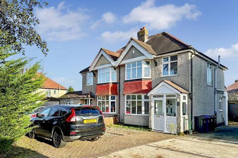 Limpsfield Road, Sanderstead, CR2 9DG 3 bed semi