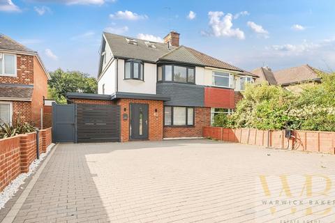 5 bedroom semi-detached house for sale