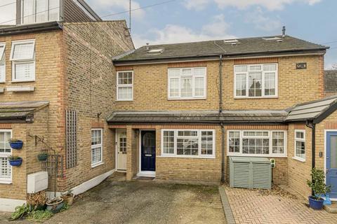 Church Lane, Teddington TW11 3 bed house for sale