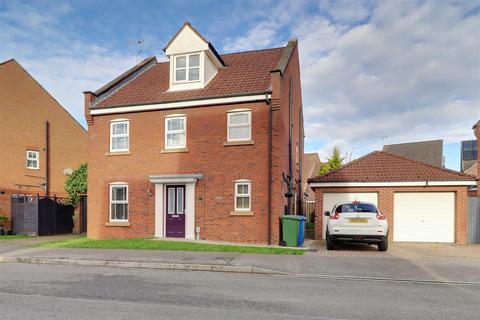 Hanover Drive, Brough 5 bed detached house for sale