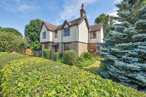 Buntingford SG9 4 bed detached house for sale