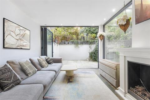 Russell Road, W14 3 bed flat for sale