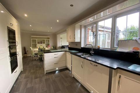 Apple Leaf Lane, Barton, DN18 5GP 6 bed detached house for sale