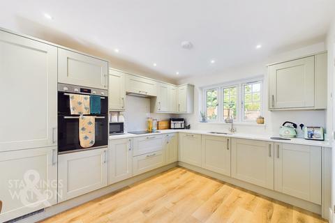Alia Way, North Lopham, Diss 3 bed semi