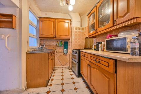 London Road, Wembley, HA9 4 bed terraced house for sale