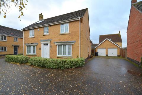 Aspen Way, Soham CB7 4 bed detached house for sale