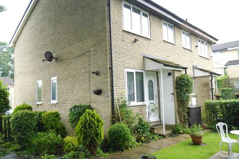 Fairburn Gardens, Eccleshill... 1 bed semi