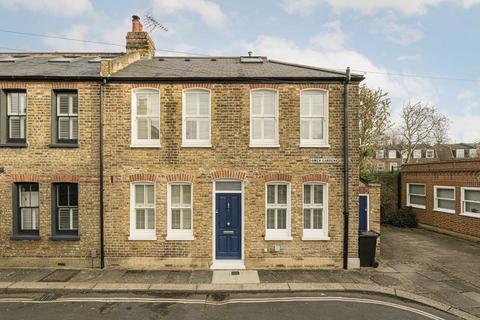 Gomer Gardens, Teddington TW11 3 bed house for sale