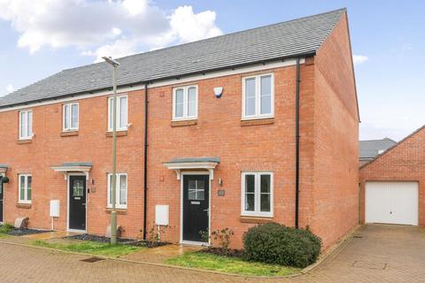 Banbury,  Oxfordshire,  OX16 3 bed end of terrace house for sale