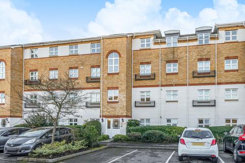 Ogden Park, Bracknell, Berkshire 2 bed apartment for sale