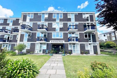 St Andrews House, Bradford Place... 2 bed apartment for sale