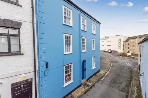 Clarence Street, Dartmouth 1 bed apartment for sale