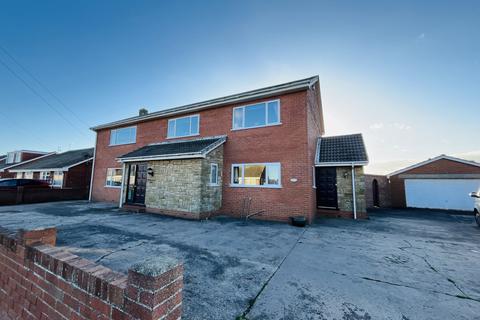 Oak Avenue, Withernsea, HU19 4 bed detached house for sale